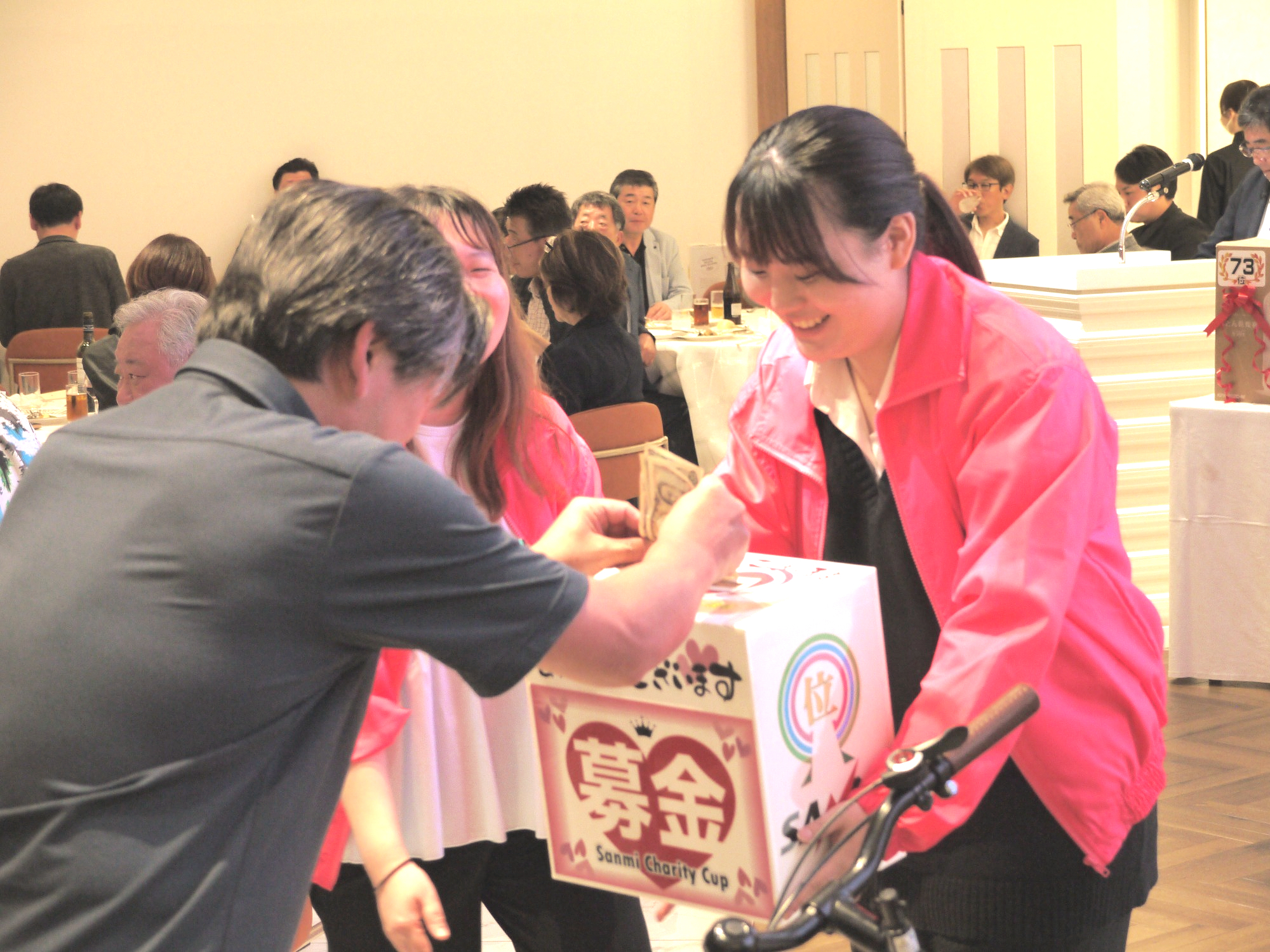 写真：成績発表　表彰式